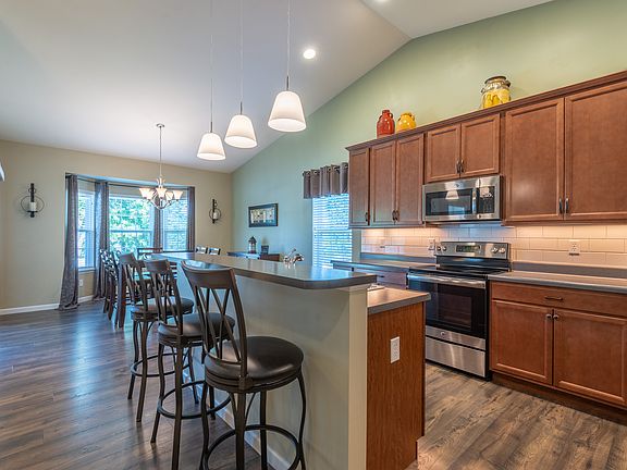 5th image of 10957 Clydesdale Manors Ct