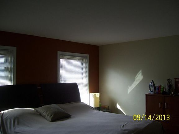 5th image of 7501 N Damen Ave APT B2