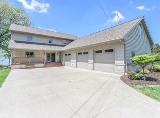 837 Paramount Dr, Chilton, WI 53014