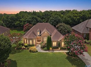 128 Forest Ridge Dr, Huntsville, AL 35806