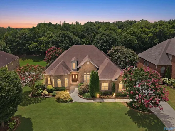 128 Forest Ridge Dr, Huntsville, AL 35806