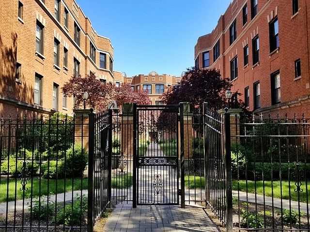 1st image of 1106 W Pratt Blvd #3