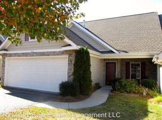 806 W Pointe Dr, Asheville, NC 28806