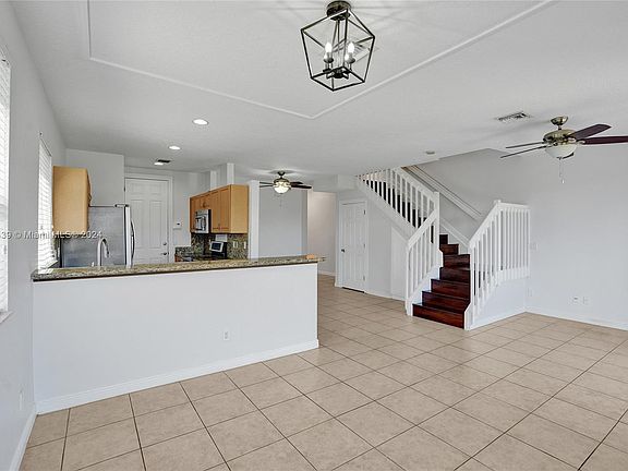 5th image of 12310 Royal Palm Blvd #5