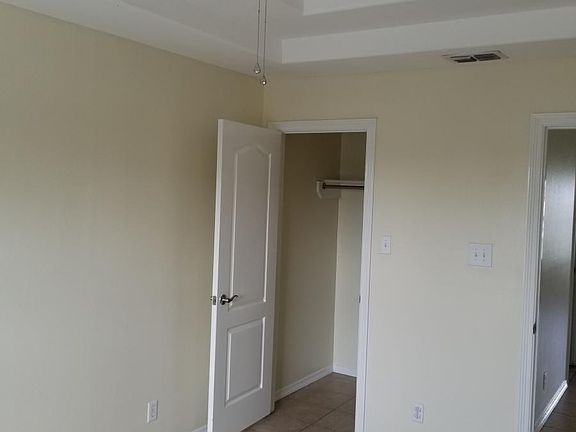 4th image of 2721 Nassau St