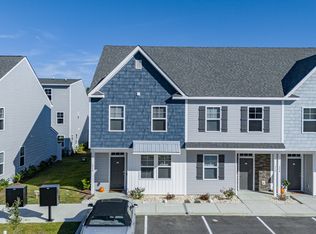 312 Starfish Ln, Sneads Ferry, NC 28460