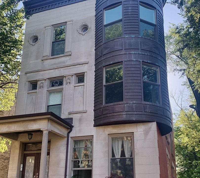 1st image of 924 N Hoyne Ave APT 1E