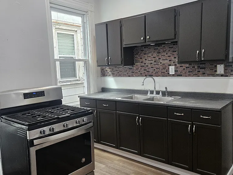 314 Ontario St #2 — Photo 11
