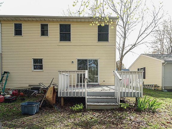 5th image of 729 Davol Rd