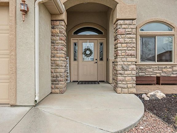 4th image of 460 Bulla Dr