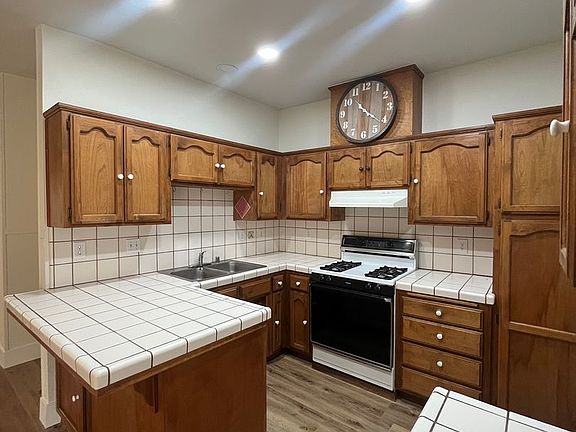 5th image of 1834-38 E Cambridge Ct #1838