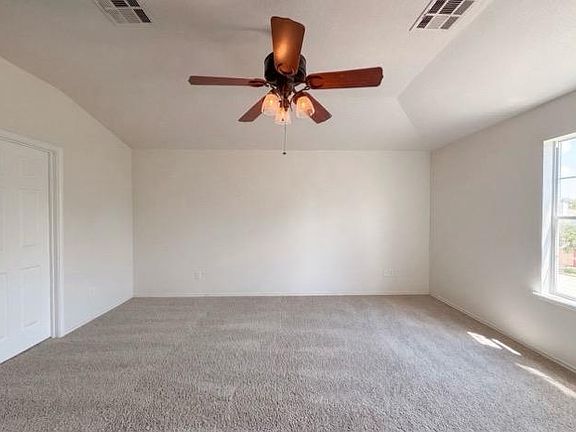 3rd image of 6807 Aquamarine Dr
