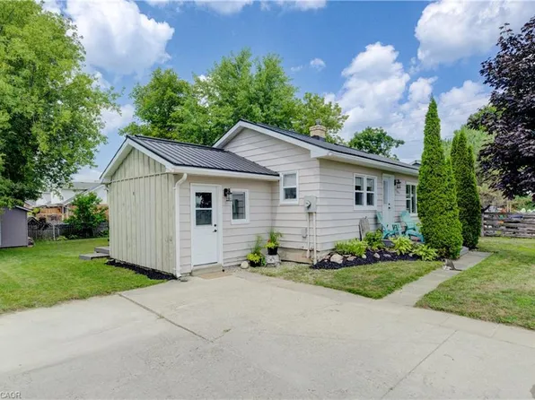 383 Wellington St E, Wellington North, ON N0G 2L2