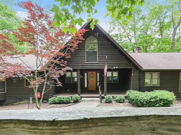 1640 Cardinal Hill Ln, Sugar Grove, OH 43155