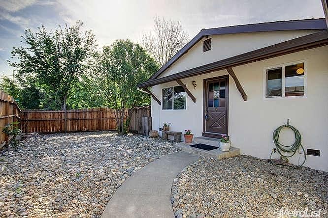 1st image of 1416 Claremont Dr