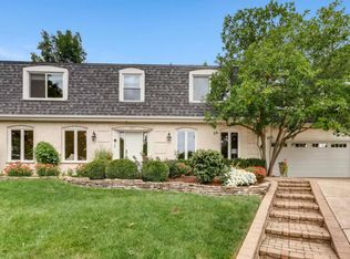 3651 Red Bud Ct, Downers Grove, IL 60515