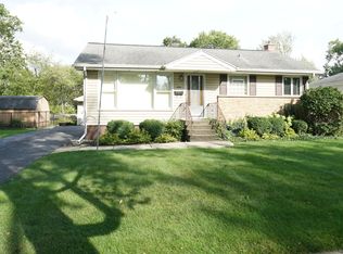 209 Emmerson Ave, Itasca, IL 60143