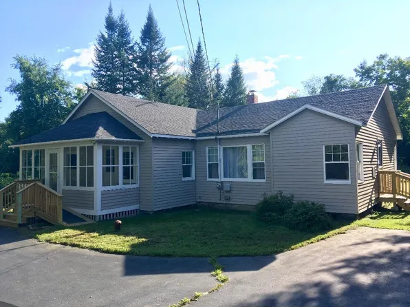 134 Gray Rd, Cumberland, ME 04021