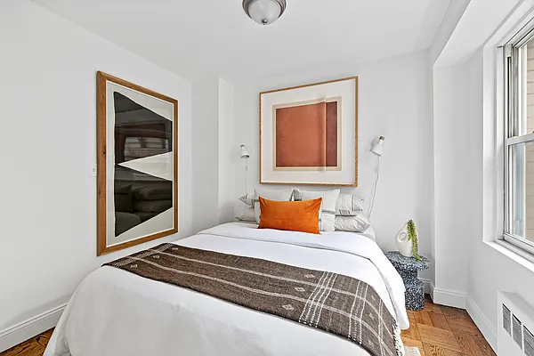 Sold by Compass | media 6