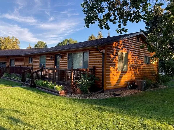 710 Douglas Ave, Plentywood, MT 59254