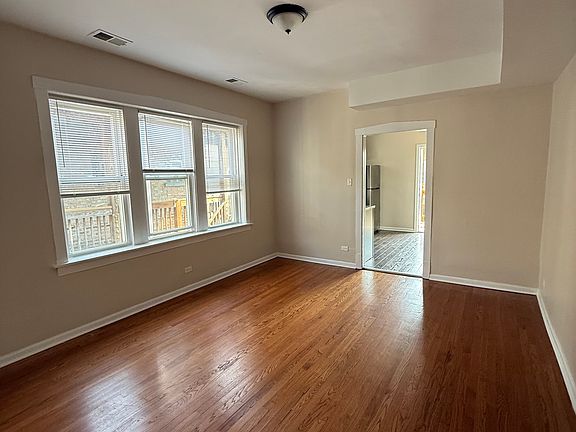4th image of 4453 N Hamlin Ave #3A