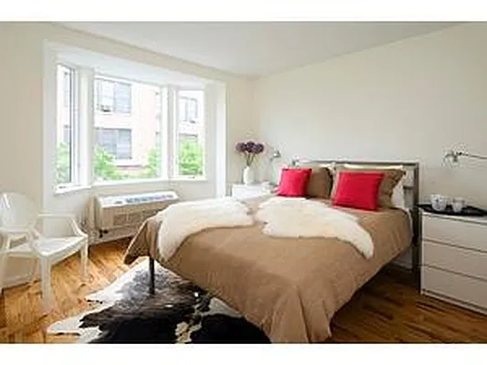 Rented by Nu Place Realty | media 30