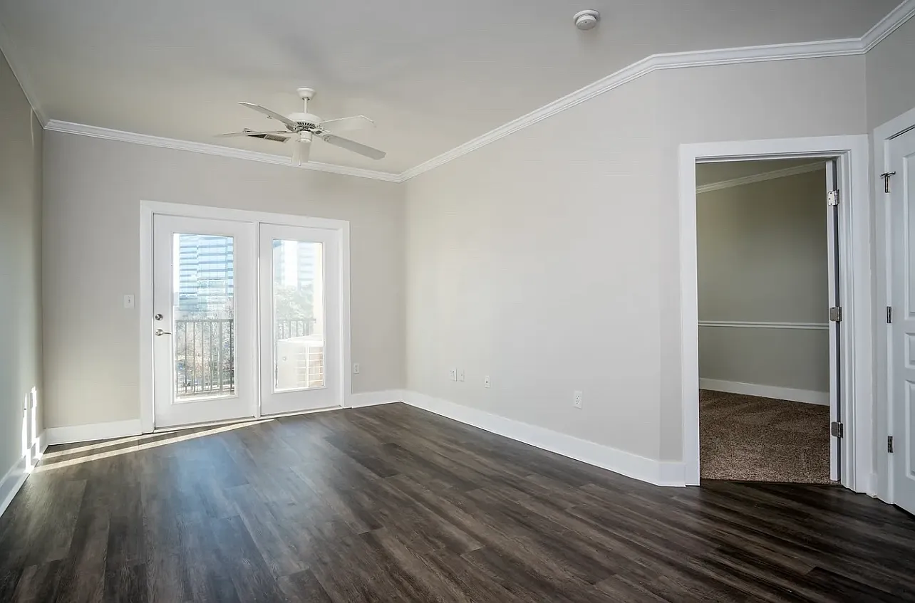 2 bed, 1120 sqft, $2,300 — Photo 3