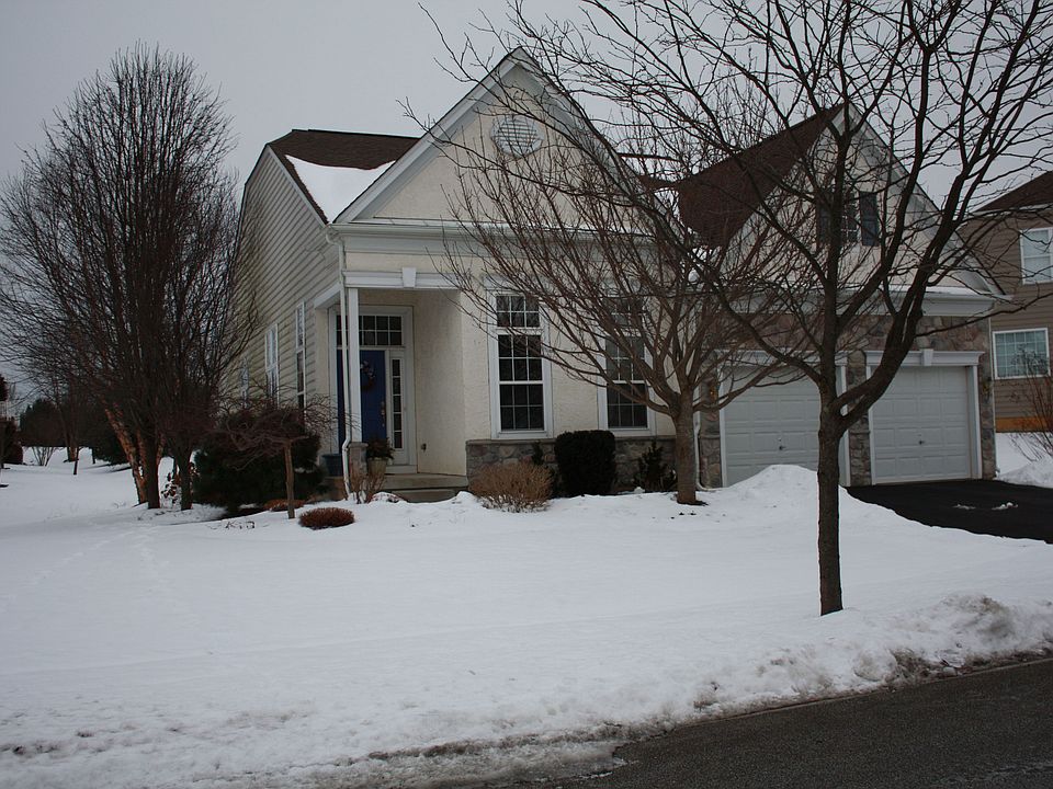 1st image of 423 Larkspur Dr