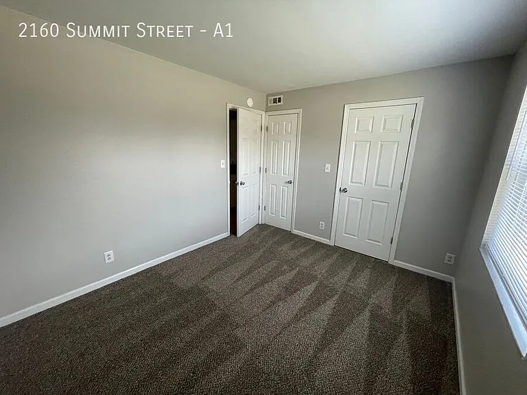 2160 Summit St #A1 — Photo 13