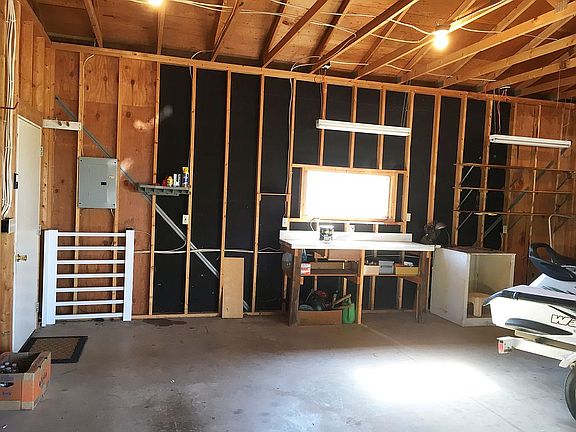 door leads to breezeway