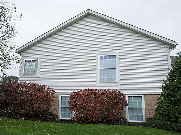 3rd image of 833 Wildwood Dr