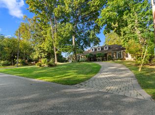 643 Hendry Ln, Hamilton, ON L9G 3E2