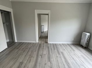 7635 N Rogers Ave #2, Chicago, IL 60626