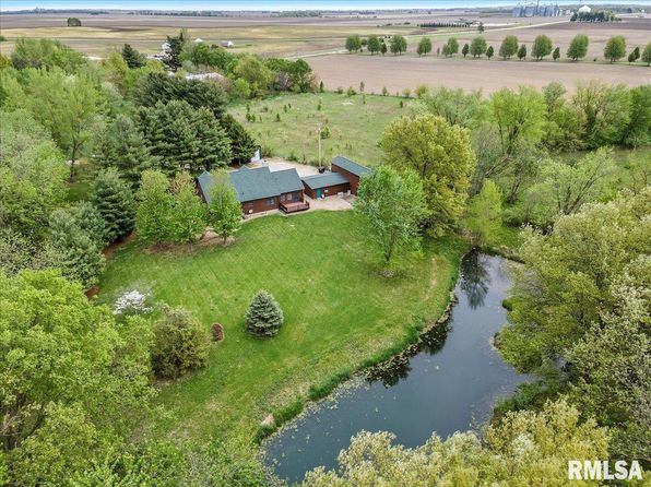 310 Pine Ridge Ln, Athens, IL 62613