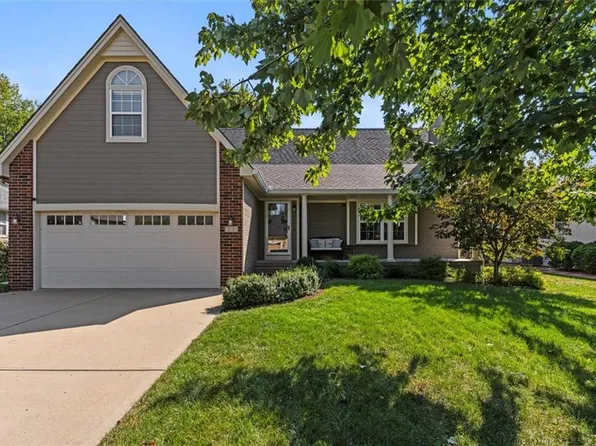 409 SE Breon Bay, Lees Summit, MO 64063