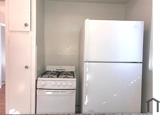 3rd image of 1529 Alcatraz Ave APT 1