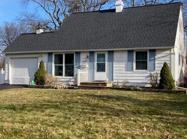 303 Wisteria Way, Horseheads, NY 14845