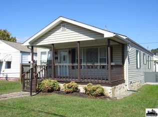 2412 Adams Ave, Saint Albans, WV 25177