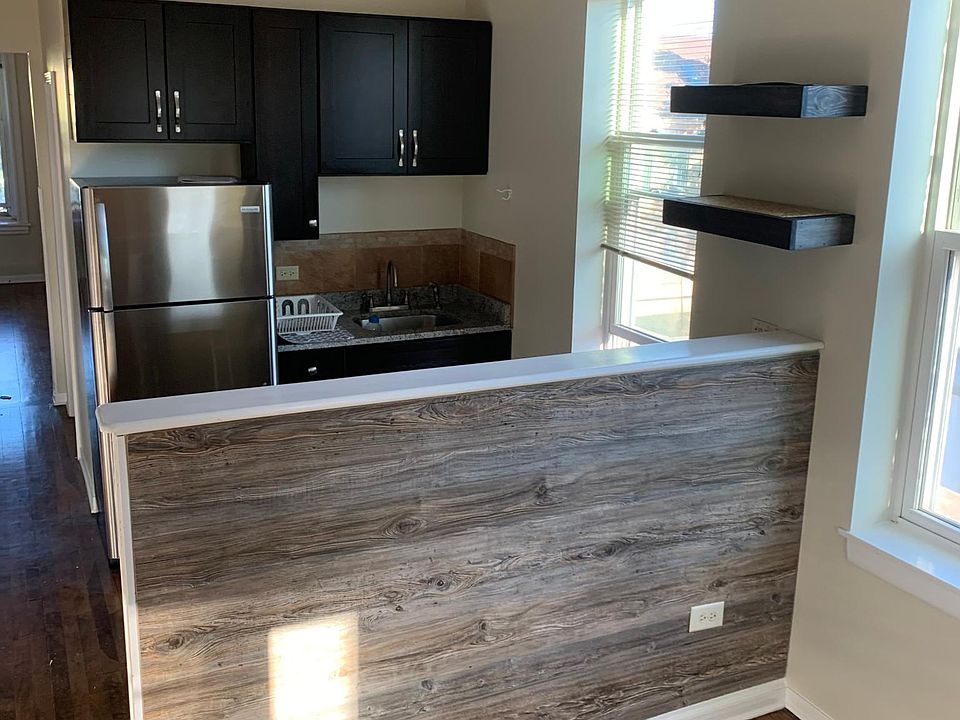 1st image of 2816 N Lawndale Ave #4