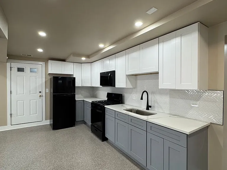 6341 S Elizabeth St #2 — Photo 6