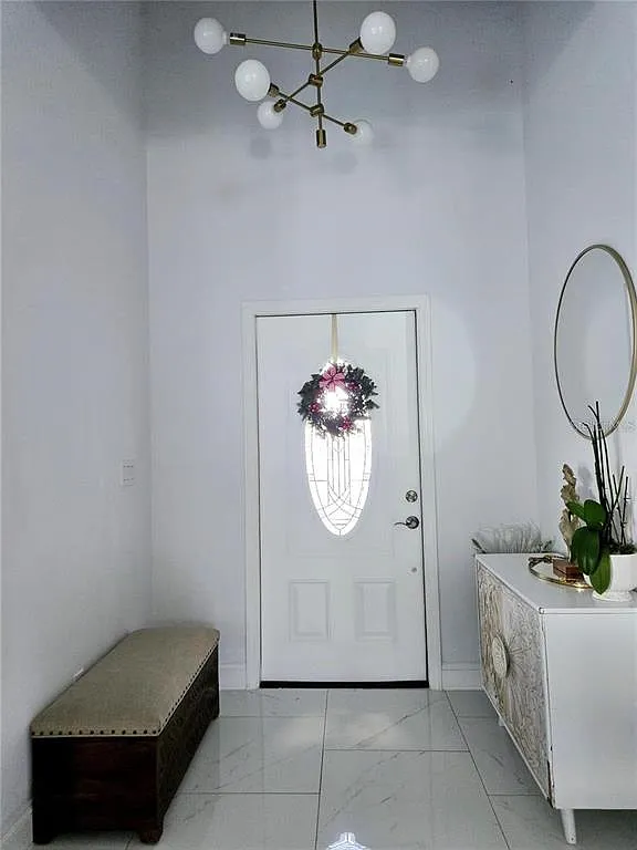 3 bed, 2.0 bath, 1887 sqft, $2,100 — Photo 2