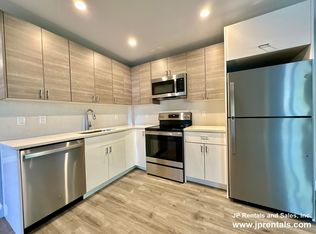 632 Centre St #201, Jamaica Plain, MA 02130