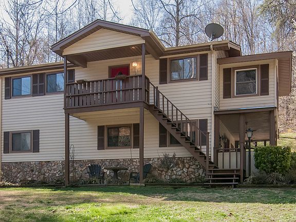 2nd image of 1079 Green Valley Dr