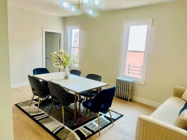 39 East 52nd Street image 1 of 6