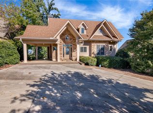 118 Cliffside Trl, Pickens, SC 29671