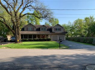 29W011 Calumet Ave E, Warrenville, IL