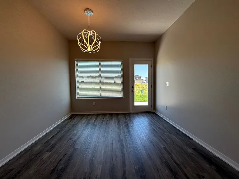 7004 Claystone Dr — Photo 8
