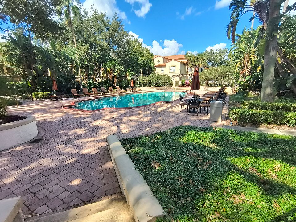 Resort style Pool