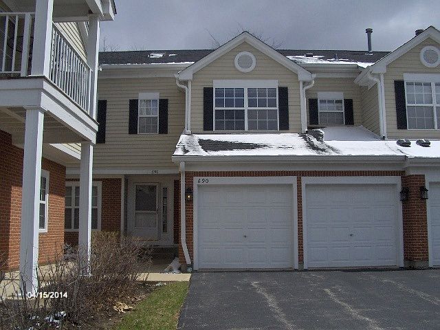 1st image of 690 Grosse Pointe Cir