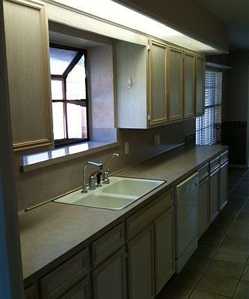 4th image of 6945 Burlington Dr